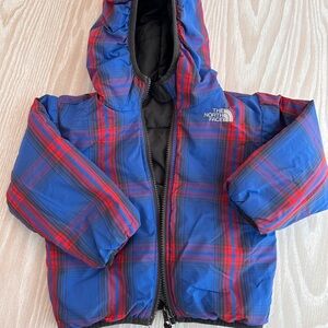 The North Face Reversible Blue and Red Plaid / Black Down Jacket Size 2T